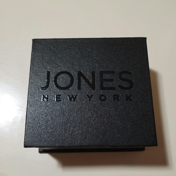 Annabelle Necklace - Picture 5 of 5